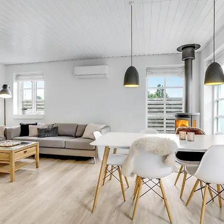 Lovely In With Wifi Ferienhaus *