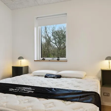 5 Bedroom In Holiday home *