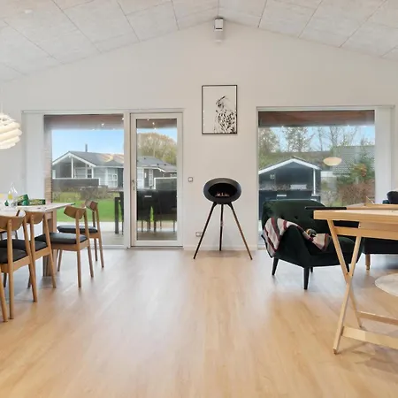 5 Bedroom In * Hadsund