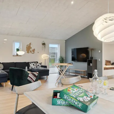 5 Bedroom In